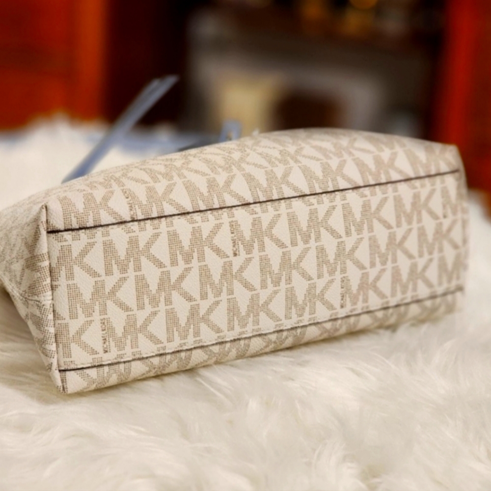 NEW! Michael Kors Pale Blue Leather & Vanilla Monogram Austen Small Satchel - Picture 5 of 8